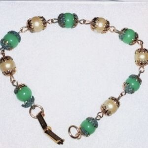 Jade Green Bead Vintage Signed Celebrity